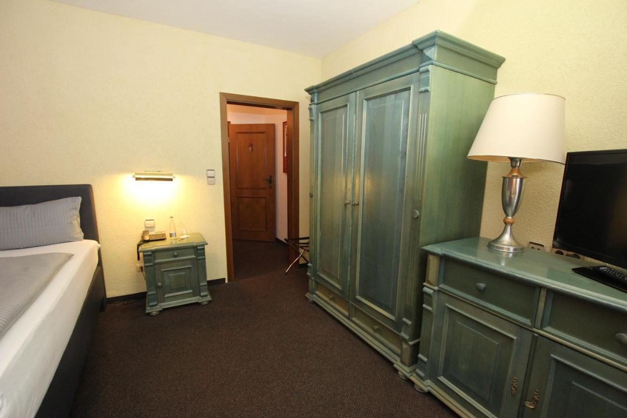 Hotel Restaurant Zur Linde Pattensen Extérieur photo