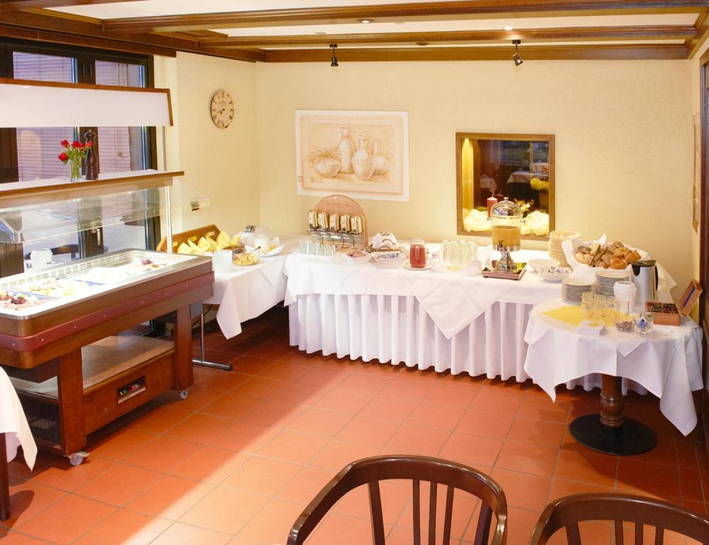 Hotel Restaurant Zur Linde Pattensen Extérieur photo