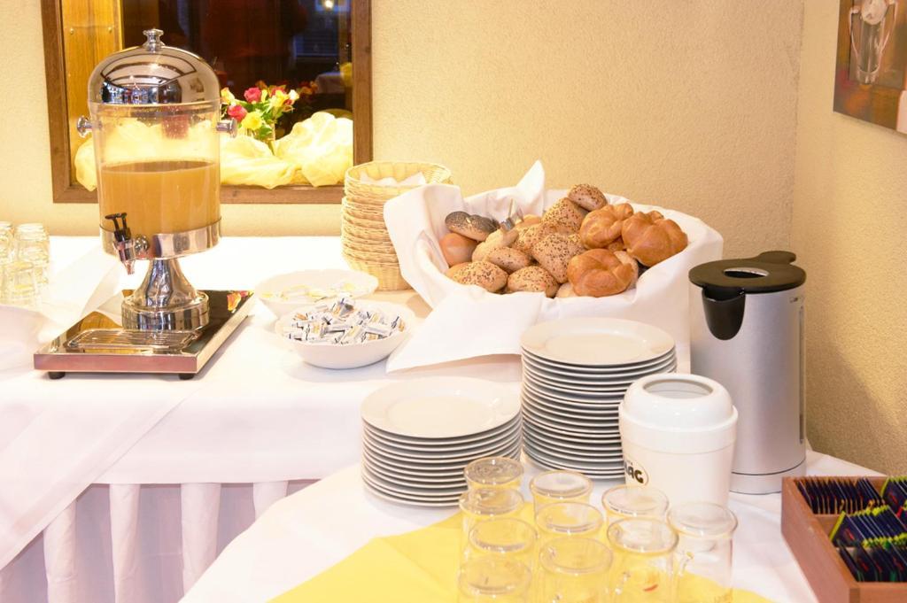 Hotel Restaurant Zur Linde Pattensen Extérieur photo