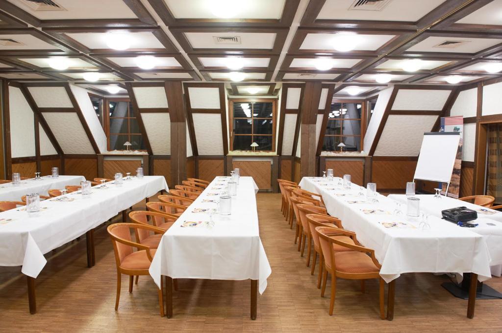 Hotel Restaurant Zur Linde Pattensen Extérieur photo